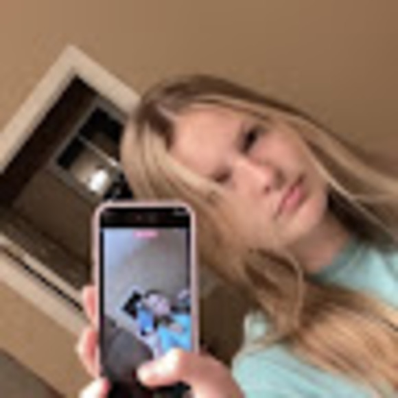 Meet your Posher, Mya - Picture 1 of 1